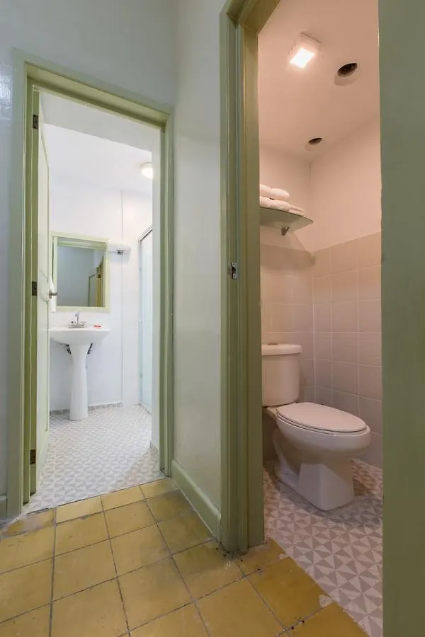 Casa Bruselas Clasica Ξενοδοχείο Γκουανταλαχάρα 0*,  Μεξικό