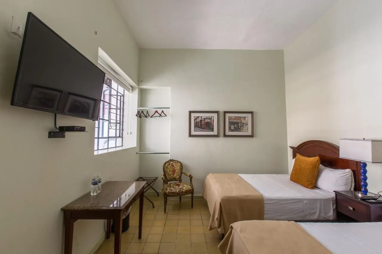 Casa Bruselas Clasica Hotel Guadalajara 0*,